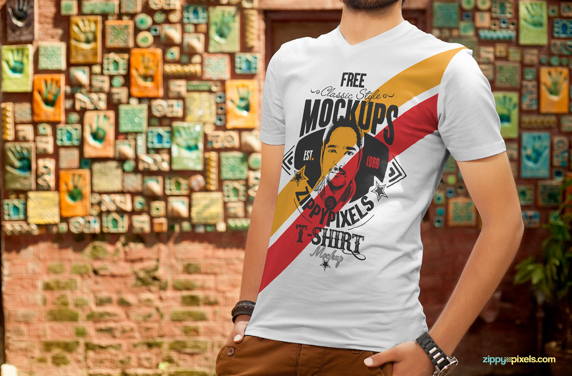 Download T Shirt Mockup With Model Free - Seputar Model