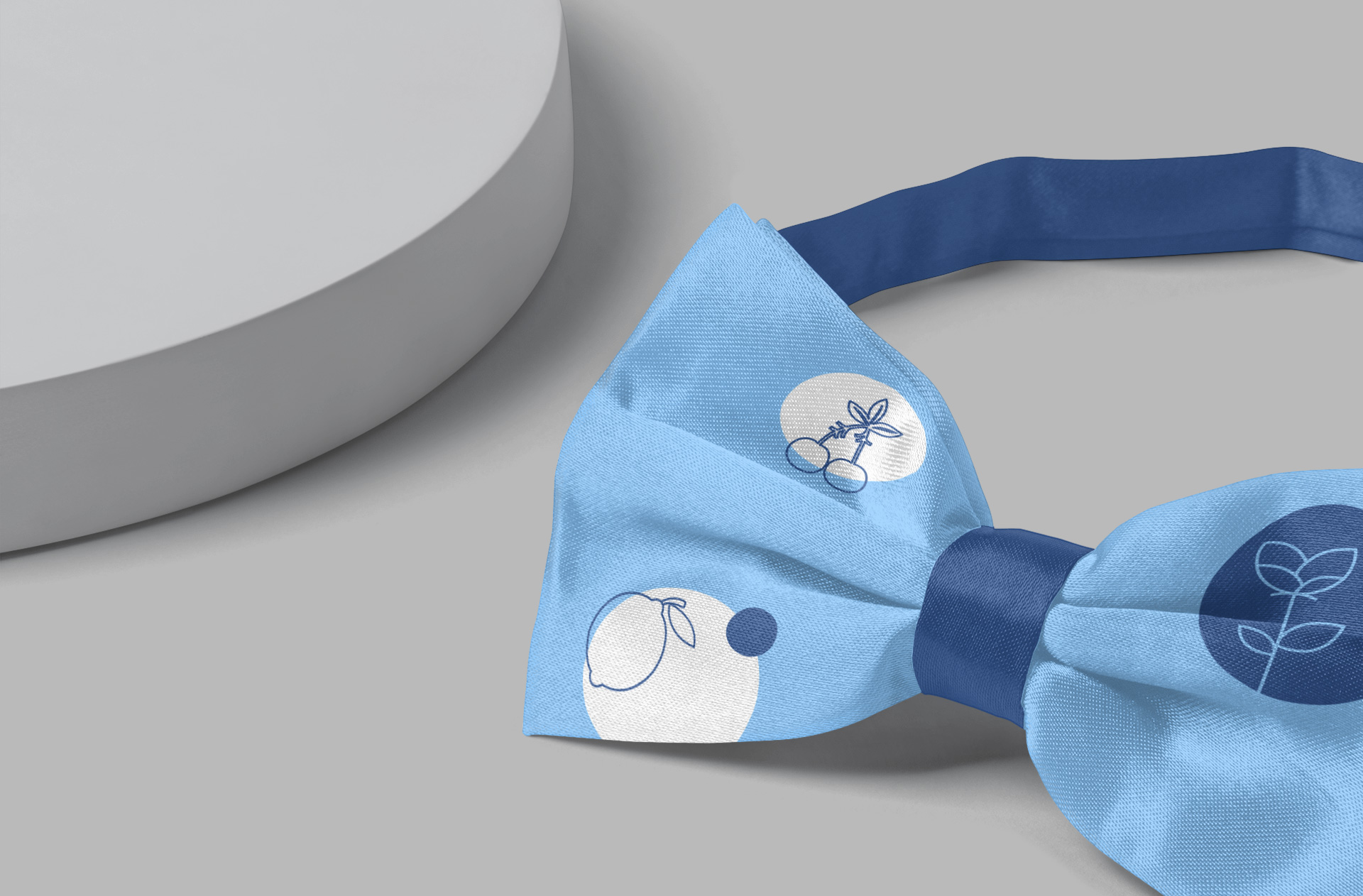 adjustable strap bow tie mock-up