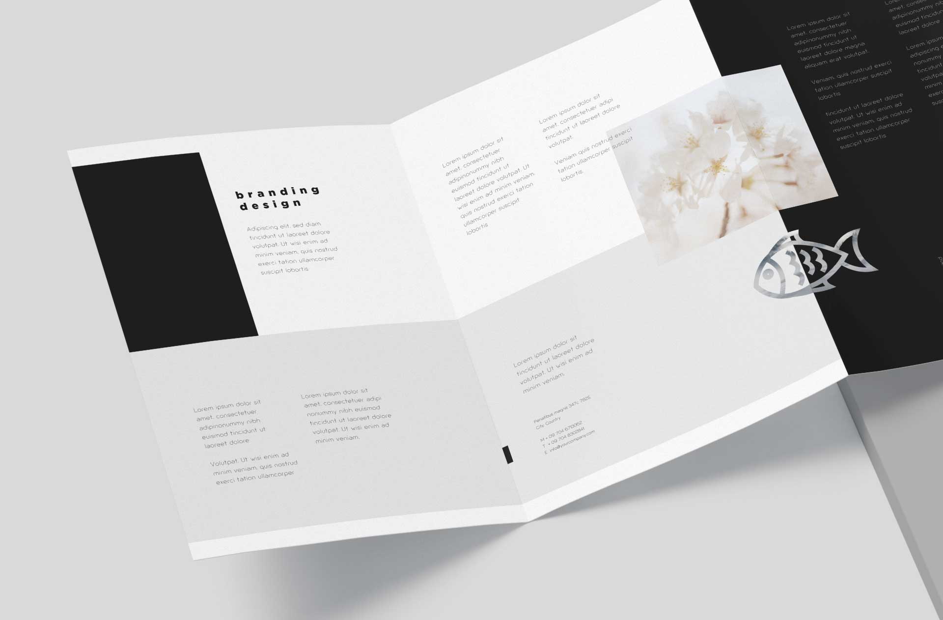 4-fold flyer mock-up