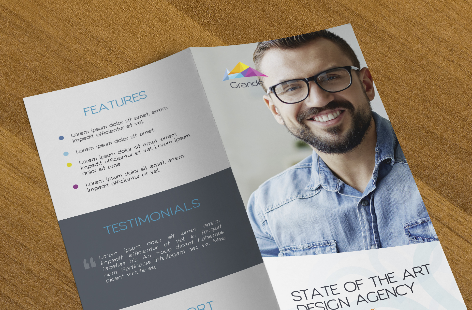 bi-fold brochure mockup